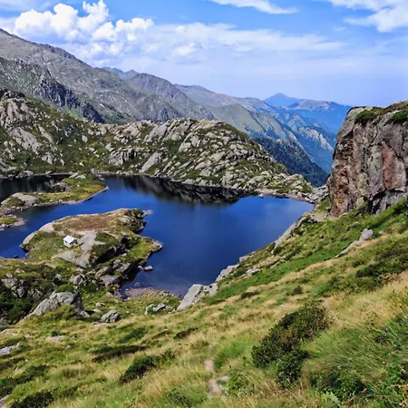 Cosy A L'etage D'une Grange De Montagne بيت للعطل Ercé